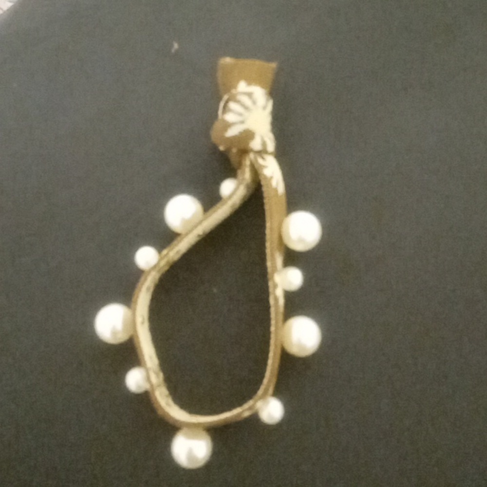 Bracelet or hair tie